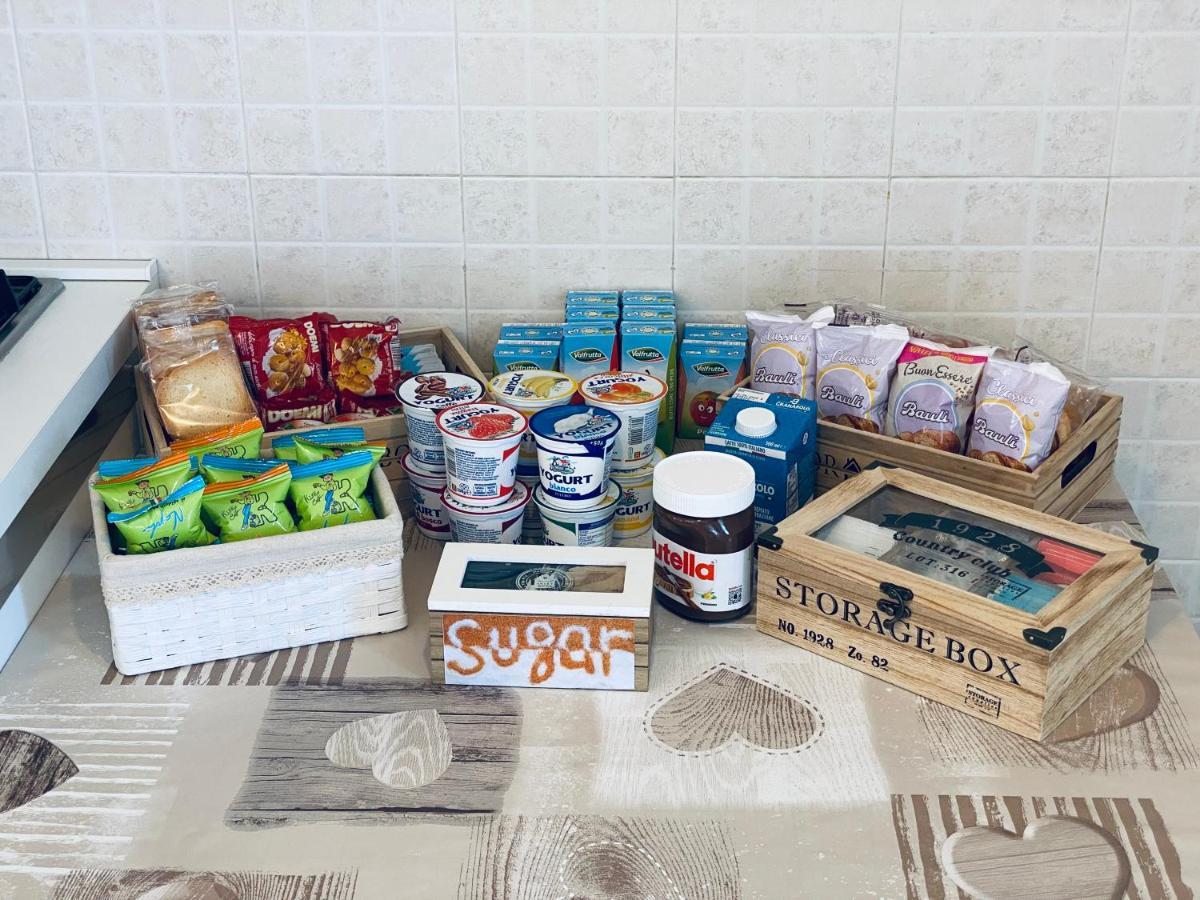 F&G 71100 - - Colazione Inclusa - Box Auto Privato Su Richiesta Foggia Exterior foto